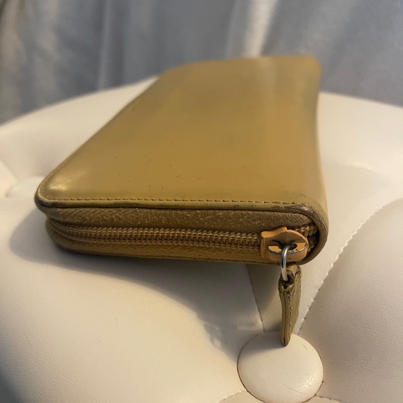 PRADA Smooth Leather Zippy Wallet - Picture 6 of 10
